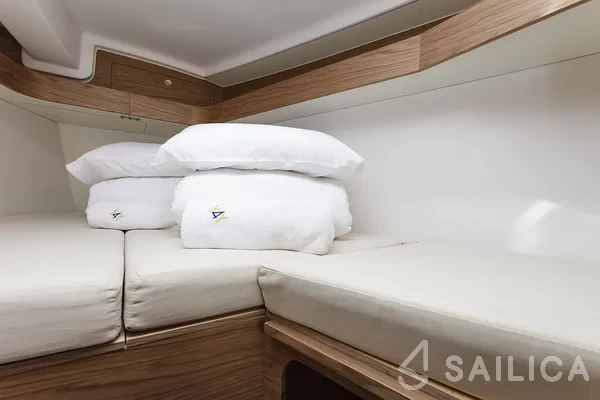Elan E3 - Yacht Charter Sailica