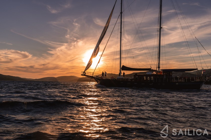 Gulet - Yacht Charter Sailica