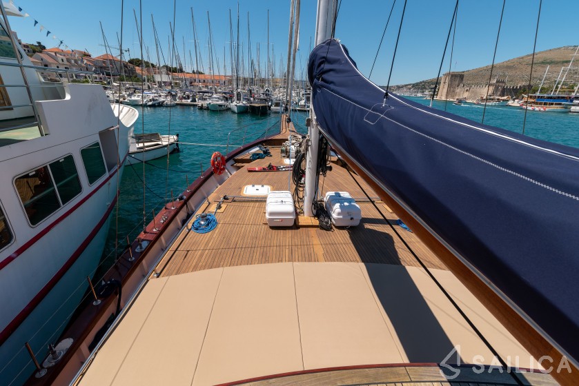 Gulet - Yacht Charter Sailica