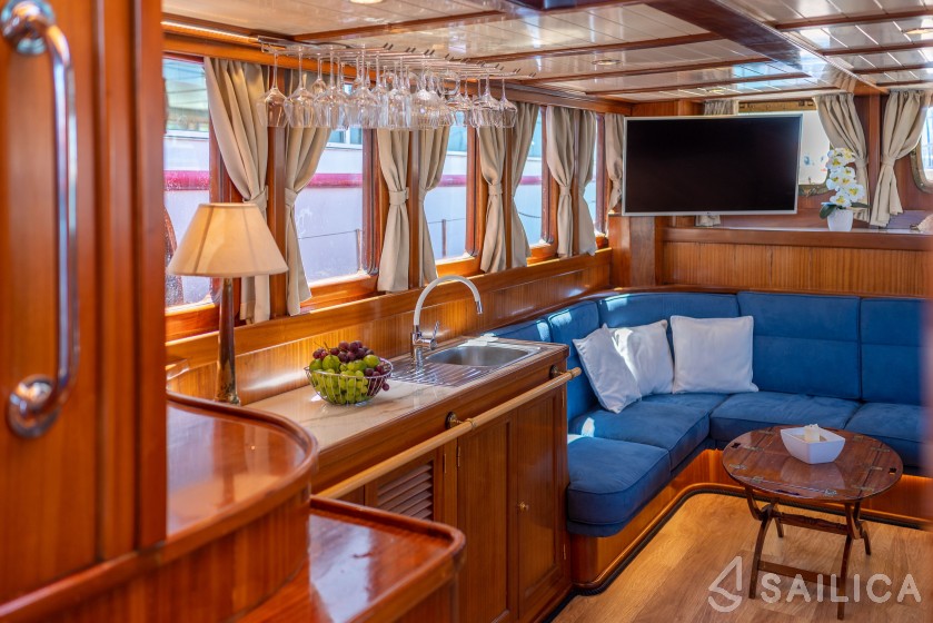 Gulet - Yacht Charter Sailica