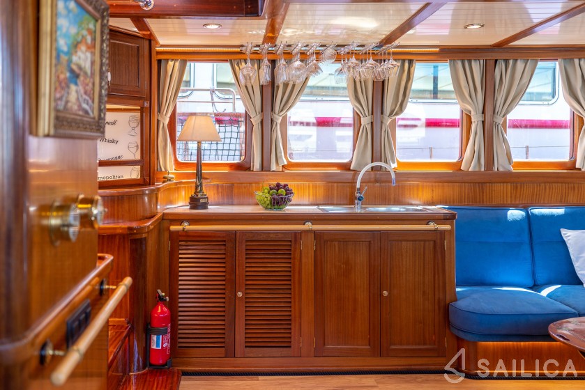 Gulet - Yacht Charter Sailica