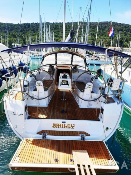 Bavaria 37 Cruiser - Yacht Charter Sailica