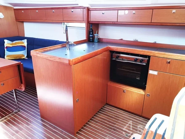 Bavaria 37 Cruiser - Yacht Charter Sailica