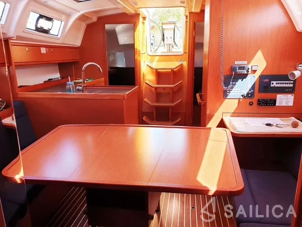 Bavaria 37 Cruiser - Yacht Charter Sailica