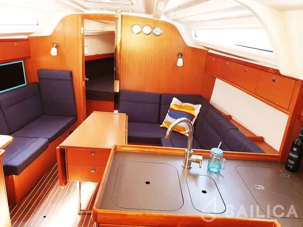 Bavaria 37 Cruiser - Yacht Charter Sailica