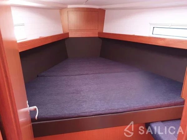 Bavaria 37 Cruiser - Yacht Charter Sailica