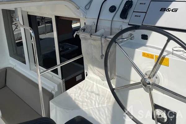 Lagoon 40 - Yacht Charter Sailica