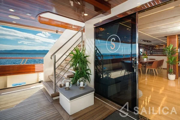 Gulet - Yacht Charter Sailica