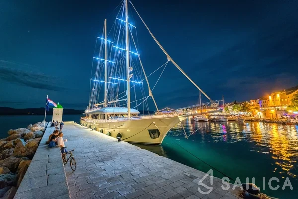 Gulet - Yacht Charter Sailica