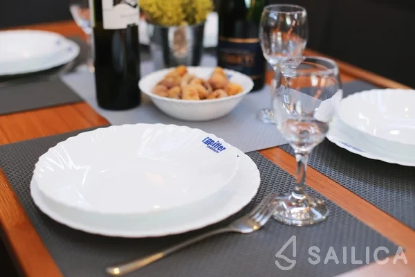 Bavaria 41 Cruiser - Yacht Charter Sailica