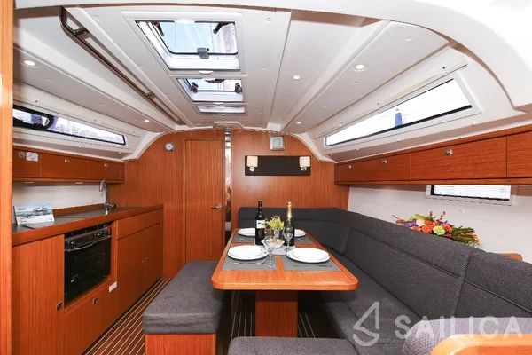 Bavaria 41 Cruiser - Yacht Charter Sailica
