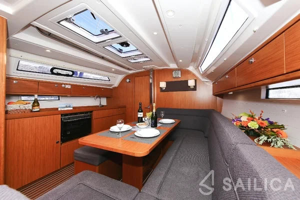 Bavaria 41 Cruiser - Yacht Charter Sailica