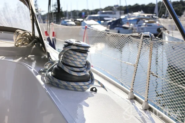 Bavaria 41 Cruiser - Yacht Charter Sailica