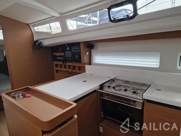 Sun Odyssey 440 - Yacht Charter Sailica