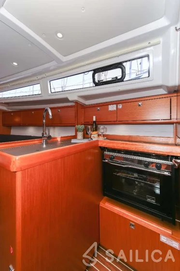 Bavaria 34 Cruiser - Yacht Charter Sailica