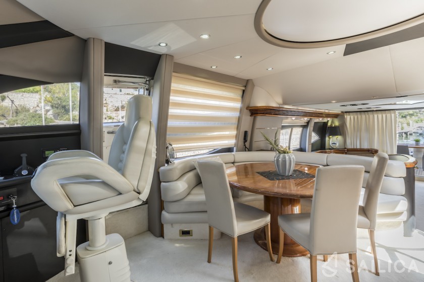 Sunseeker Manhattan 84 - Yacht Charter Sailica
