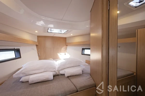 Bavaria C42 - Yacht Charter Sailica