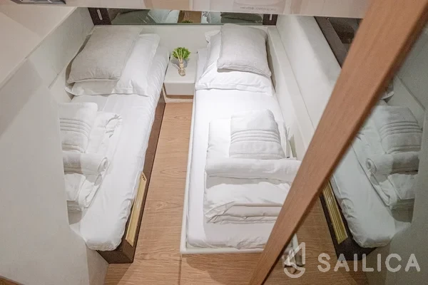 Sessa Fly 47 - Yacht Charter Sailica