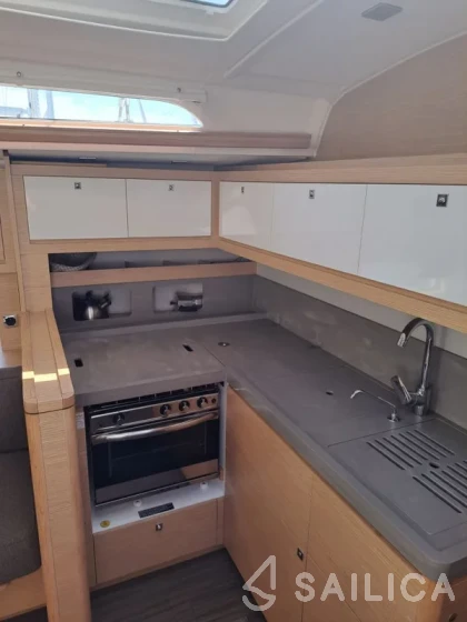 Dufour 470 - Yacht Charter Sailica