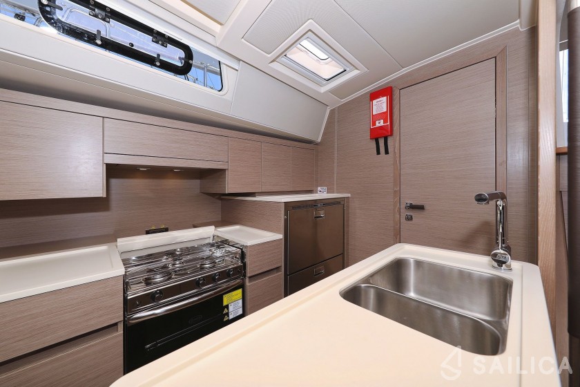 Hanse 548 - Yacht Charter Sailica