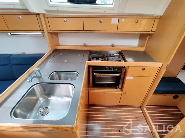 Bavaria 37 Cruiser - Yacht Charter Sailica