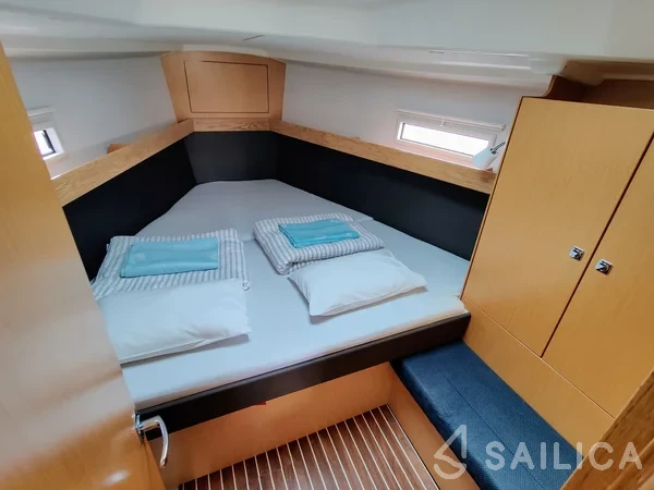 Bavaria 37 Cruiser - Yacht Charter Sailica