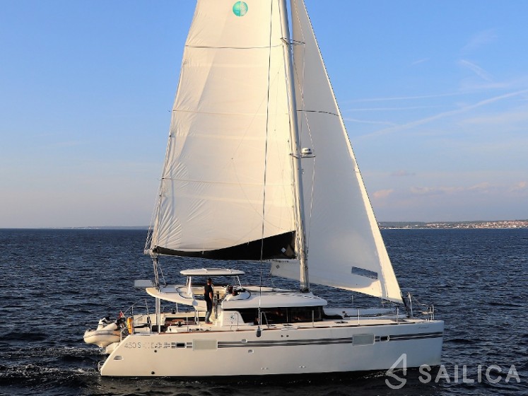 Lagoon 450 S - 4 + 2 cab. - Yacht Charter Sailica
