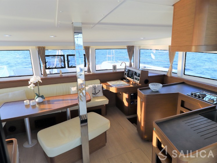 Lagoon 42 - 4 + 2 cab. - Yacht Charter Sailica
