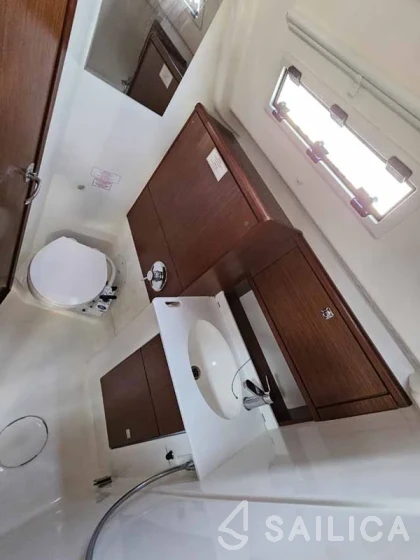 Bavaria 51 Cruiser - Yacht Charter Sailica