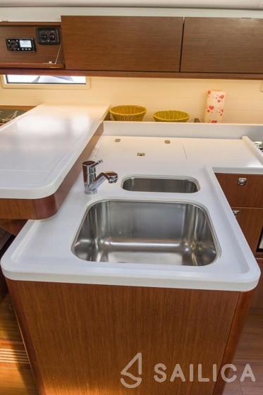 Bavaria 51 Cruiser - Yacht Charter Sailica