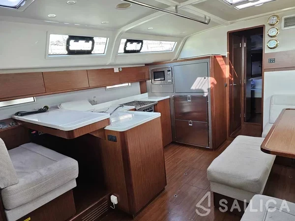 Bavaria 51 Cruiser - Yacht Charter Sailica