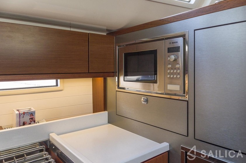 Bavaria 51 Cruiser - Yacht Charter Sailica