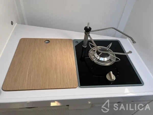 First 27 - Yacht Charter Sailica