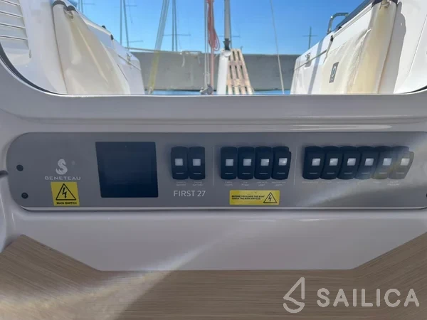 First 27 - Yacht Charter Sailica