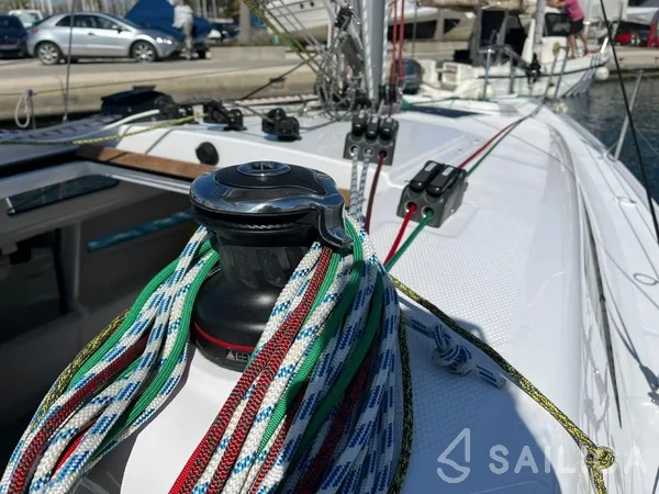 First 27 - Yacht Charter Sailica