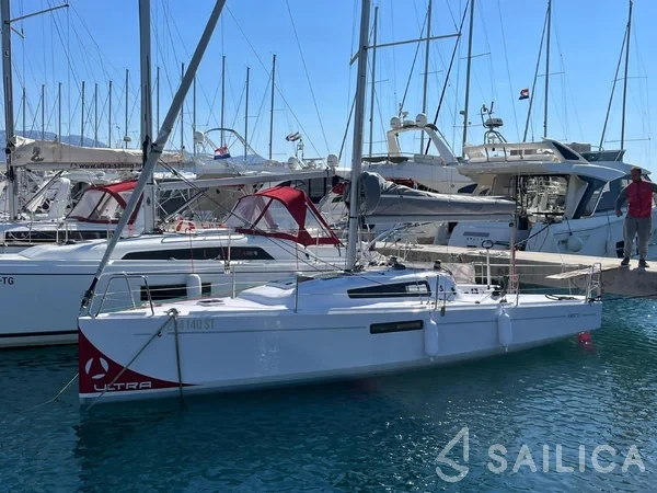 First 27 - Yacht Charter Sailica