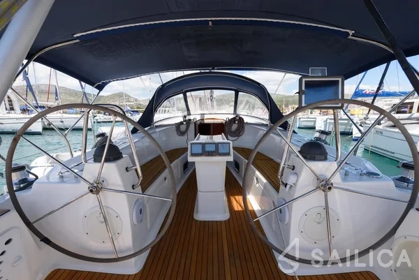 Bavaria 40 Cruiser - Yacht Charter Sailica