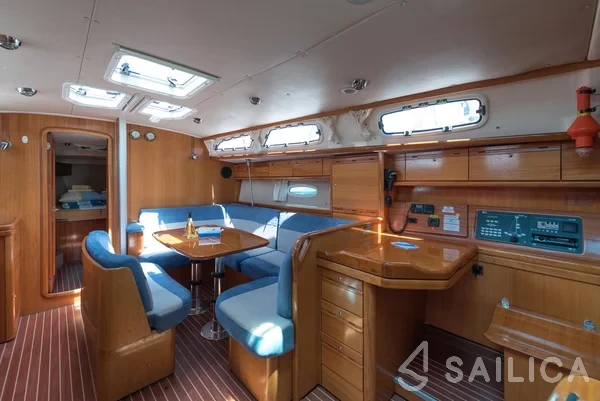 Bavaria 40 Cruiser - Yacht Charter Sailica