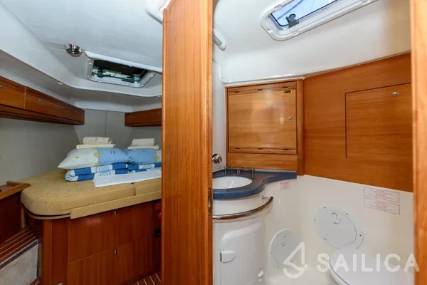 Bavaria 40 Cruiser - Yacht Charter Sailica