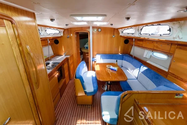 Bavaria 40 Cruiser - Yacht Charter Sailica