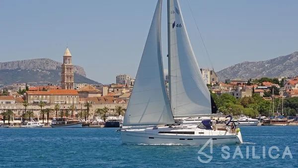 Bavaria 46 Cruiser - Yacht Charter Sailica