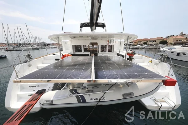 Lagoon 450  Flybridge - Yacht Charter Sailica