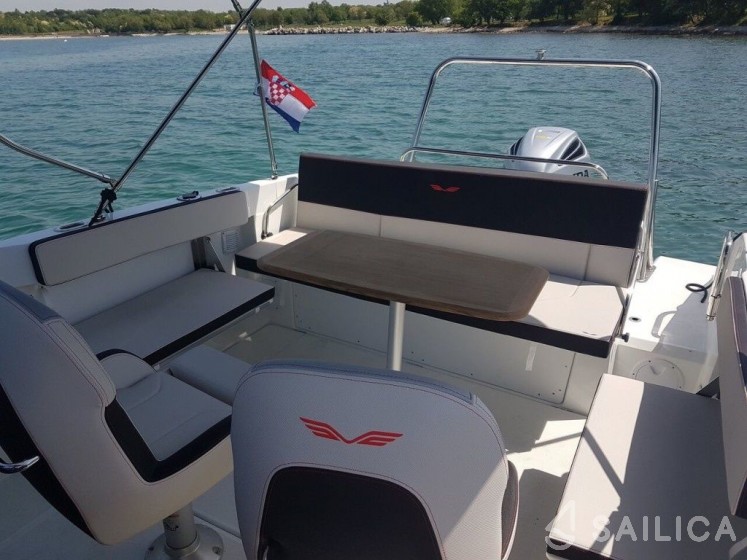 Beneteau Flyer 7.7 - Yacht Charter Sailica