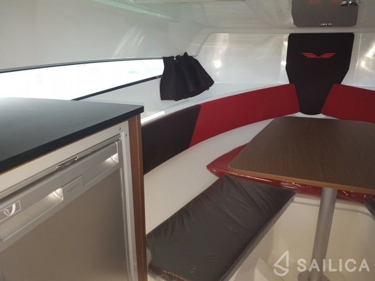 Beneteau Flyer 7.7 - Yacht Charter Sailica