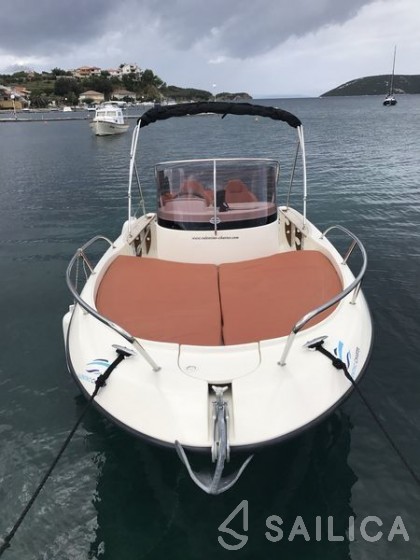 Fisher 20 - Yacht Charter Sailica