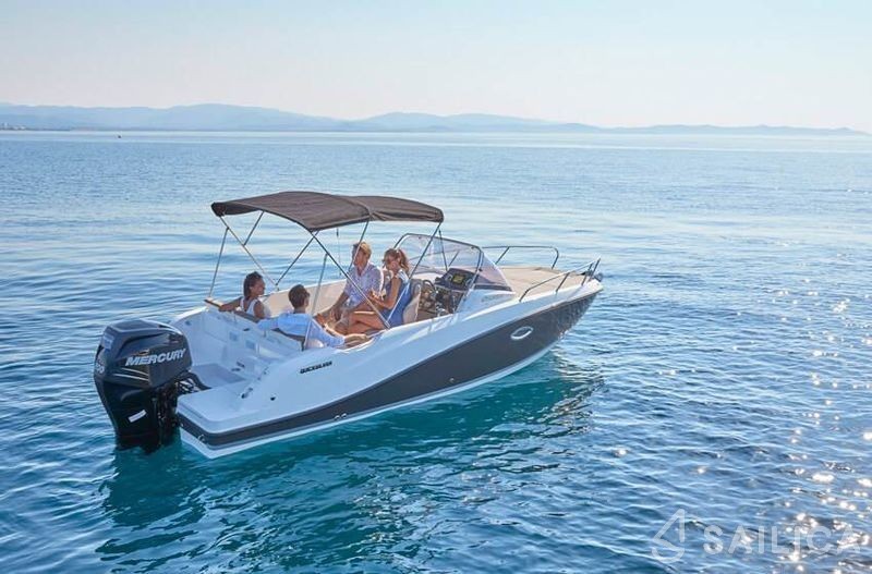 Quicksilver 675 Active Open  - Yacht Charter Sailica
