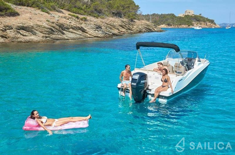Quicksilver 675 Active Open  - Yacht Charter Sailica