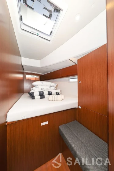 Bavaria Cruiser 46 Style - Yacht Charter Sailica