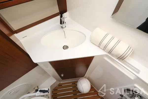 Bavaria Cruiser 46 Style - Yacht Charter Sailica