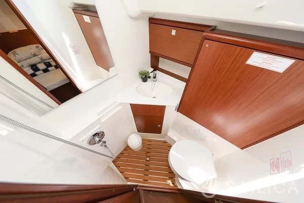 Bavaria Cruiser 46 Style - Yacht Charter Sailica